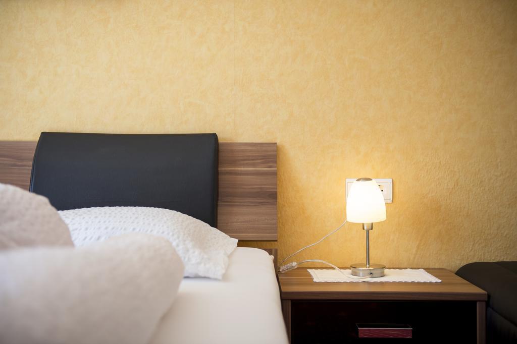 Sonnenberg Hotel Silandro Room photo